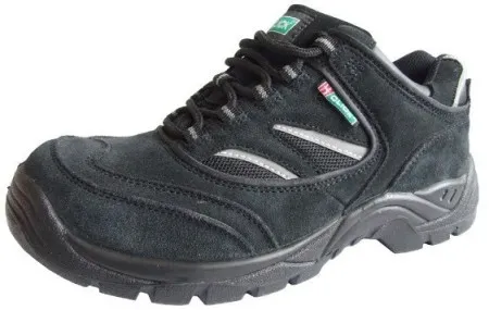 Safety trainer style safety shoe